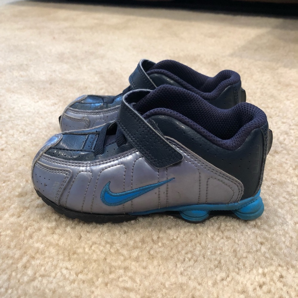 Toddlers Nike SHOX size 9c